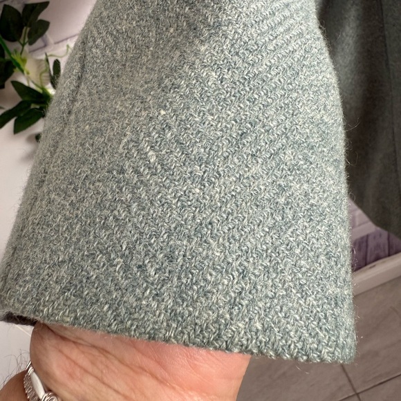 L.L. Bean Women's Light Green wool baggy  Blazer/size 18P - Picture 5 of 7